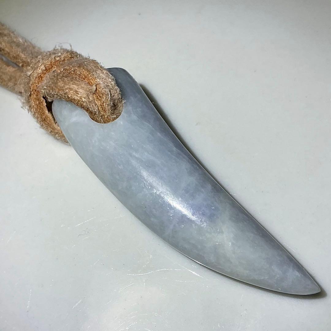 糸魚川翡翠　ラベンダー　ネックレストップ