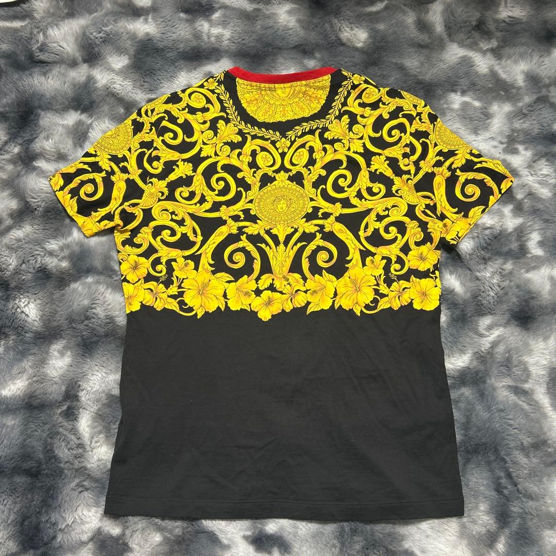 騎*音様 VERSACE バロック花柄 Tシャツ　Mサイズ 肩幅46 身幅48