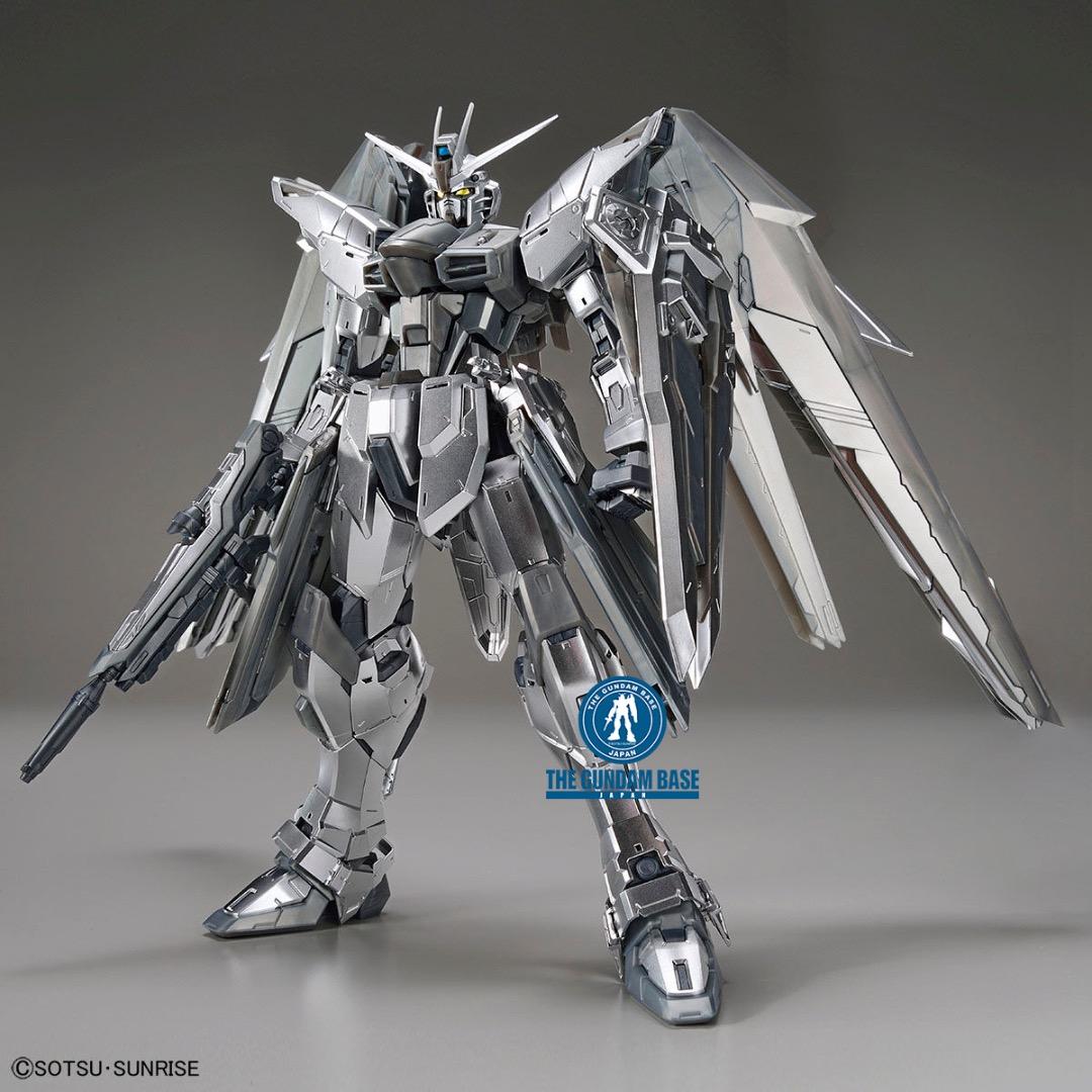 MG フリーダムガンダム Ver.2.0 [シルバーコーティング]