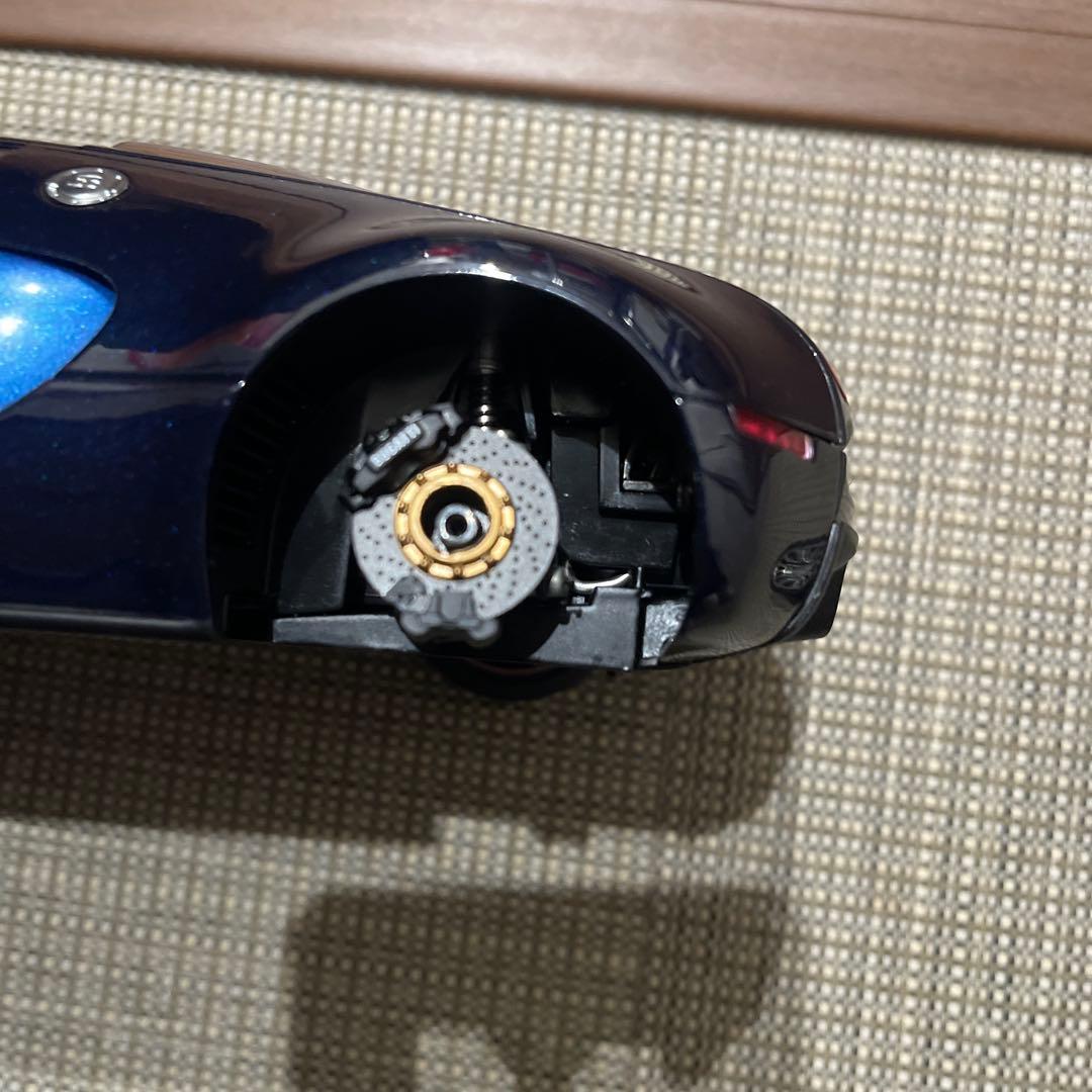 autoart Bugatti Veyron Showcarハッピーの