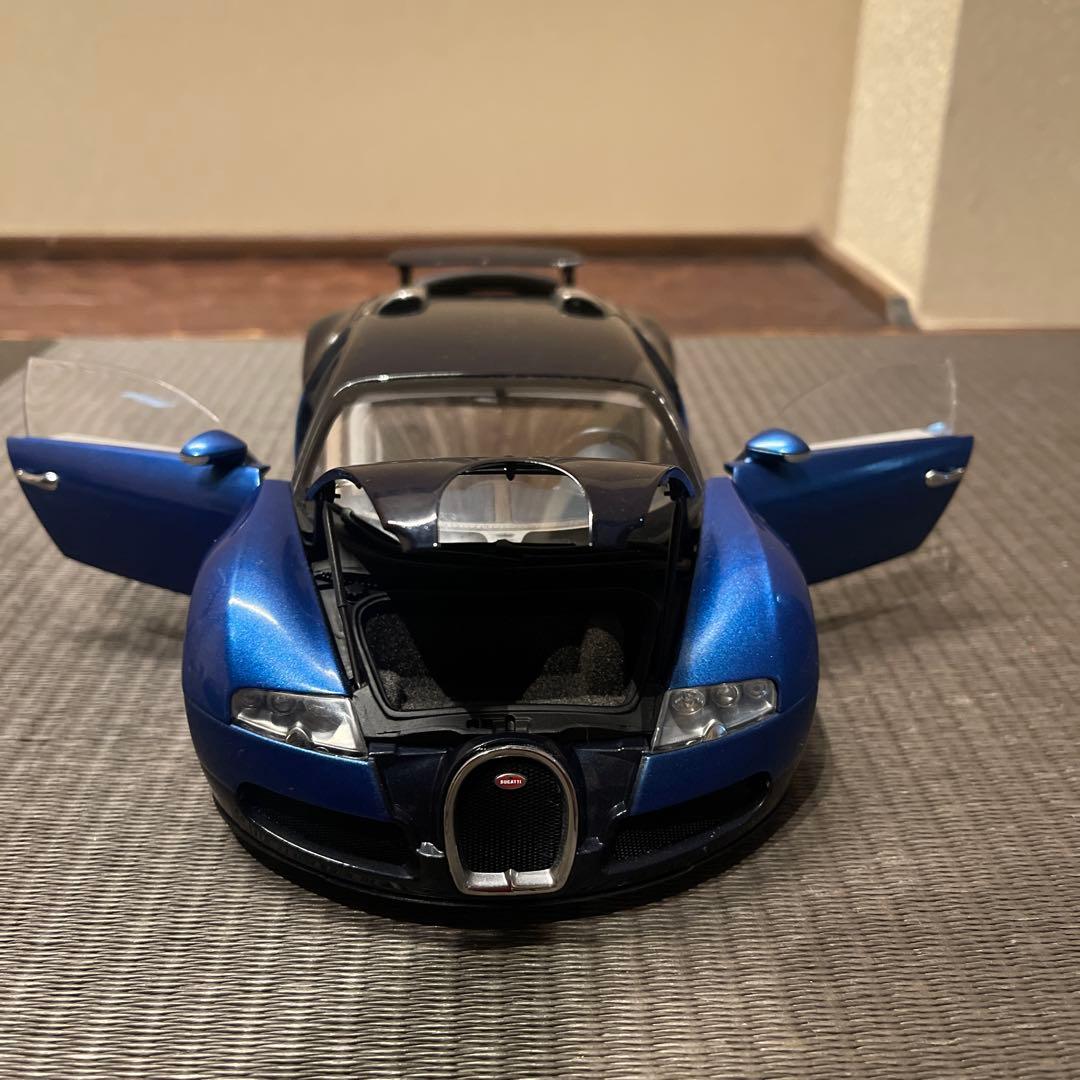 autoart Bugatti Veyron Showcarハッピーの