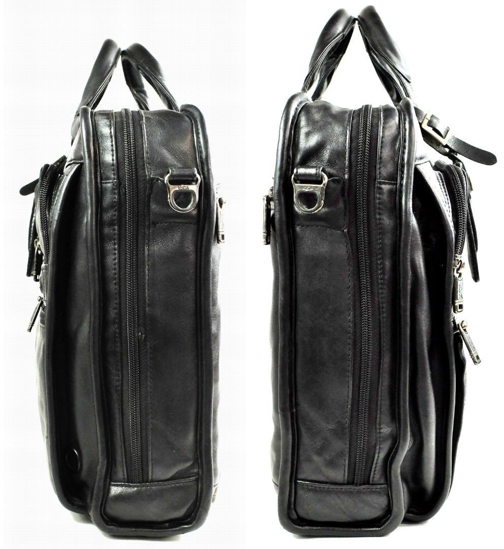 トゥミ 96114G4.4 ラージ・コンパクト・スクリーンPCブリーフ（LTD）