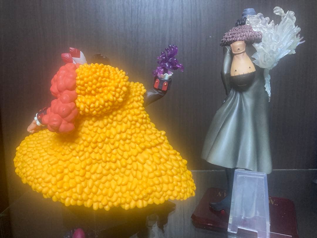 四皇 ワンピースフィギュア ルフィ シャンクス バギー ティーチ　合計8体+2体