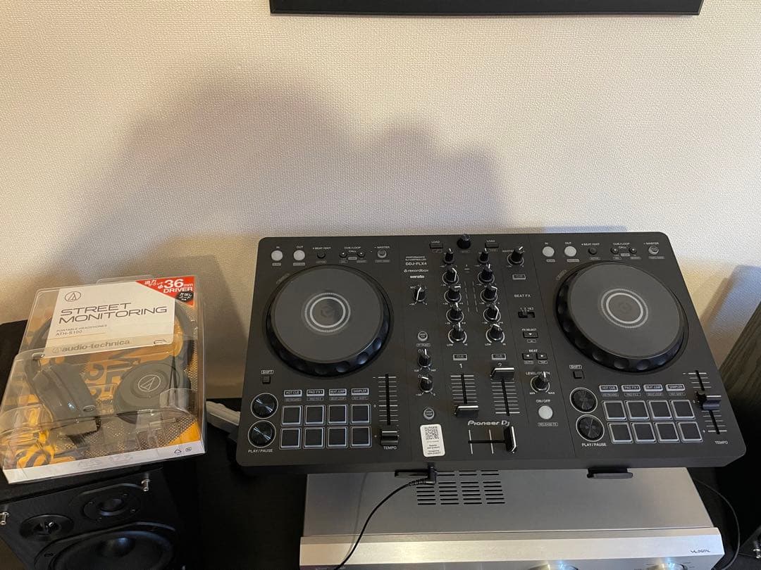 Pioneer DDJ-FLX4コントローラー