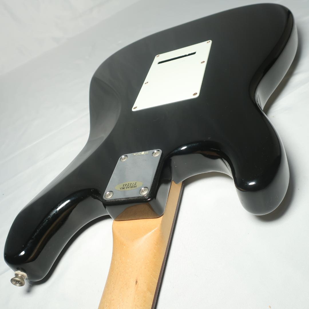 BUSKER'S ストラトタイプ エレキギター BK 軽量2.8kg