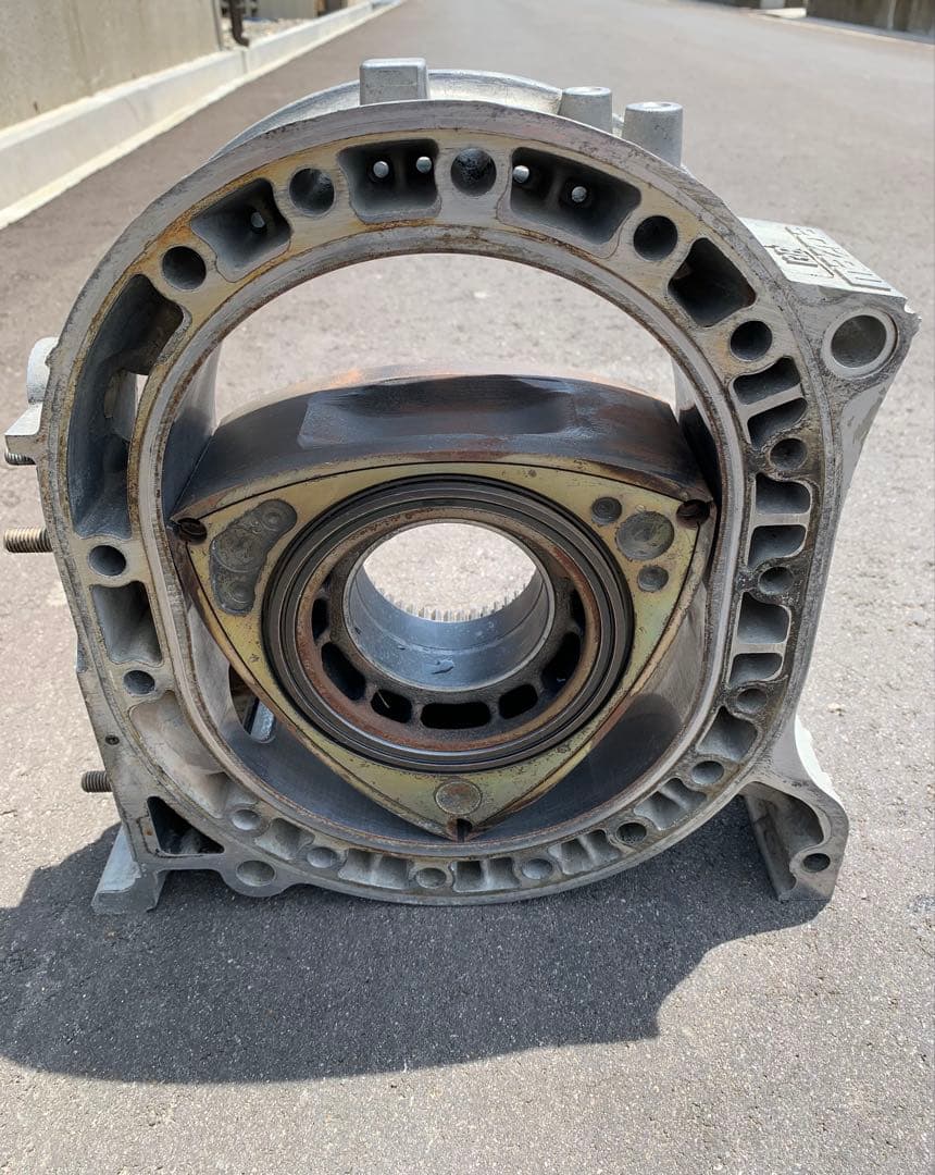 MAZDA 13B ロータリーエンジンハウジング