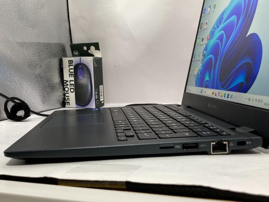 【爆速】第11世代i5 24GB SSD512GB Office 軽量13.3型