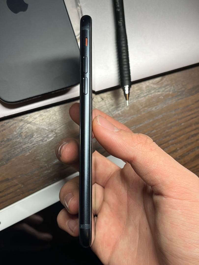 iPhone SE3 128gb バッテリー新品