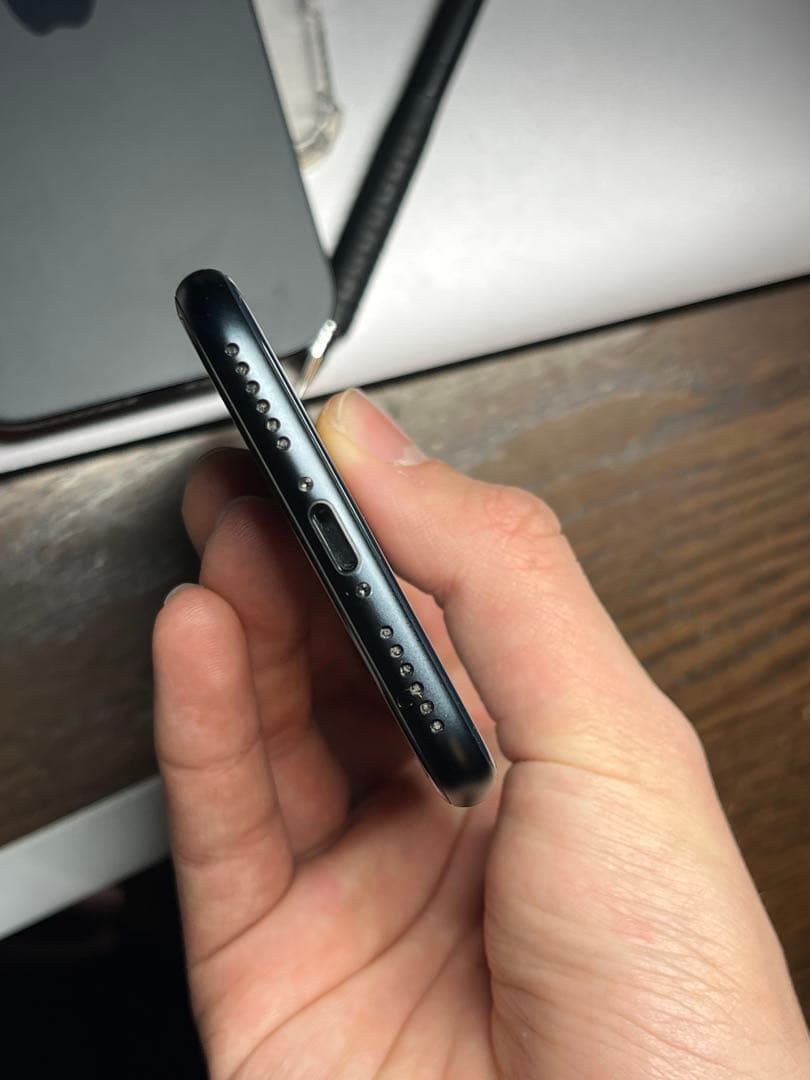 iPhone SE3 128gb バッテリー新品