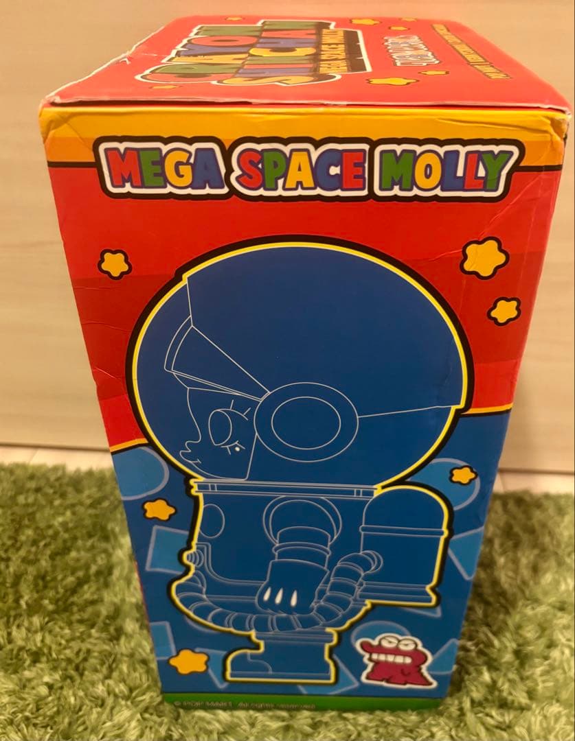 MEGA SPACE molly 400%+100% クレヨンしんちゃん
