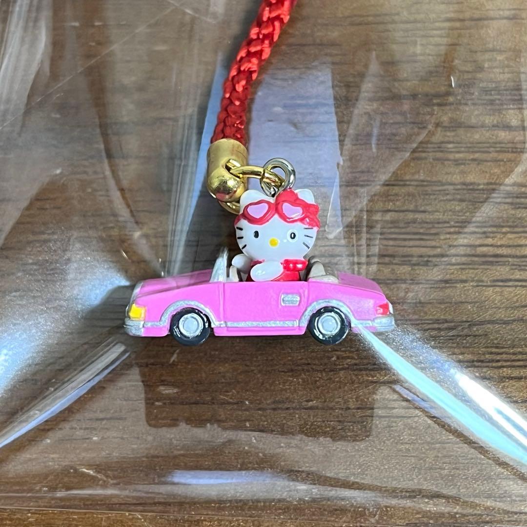 ハローキティ　USJ限定　オープンカーストラップ