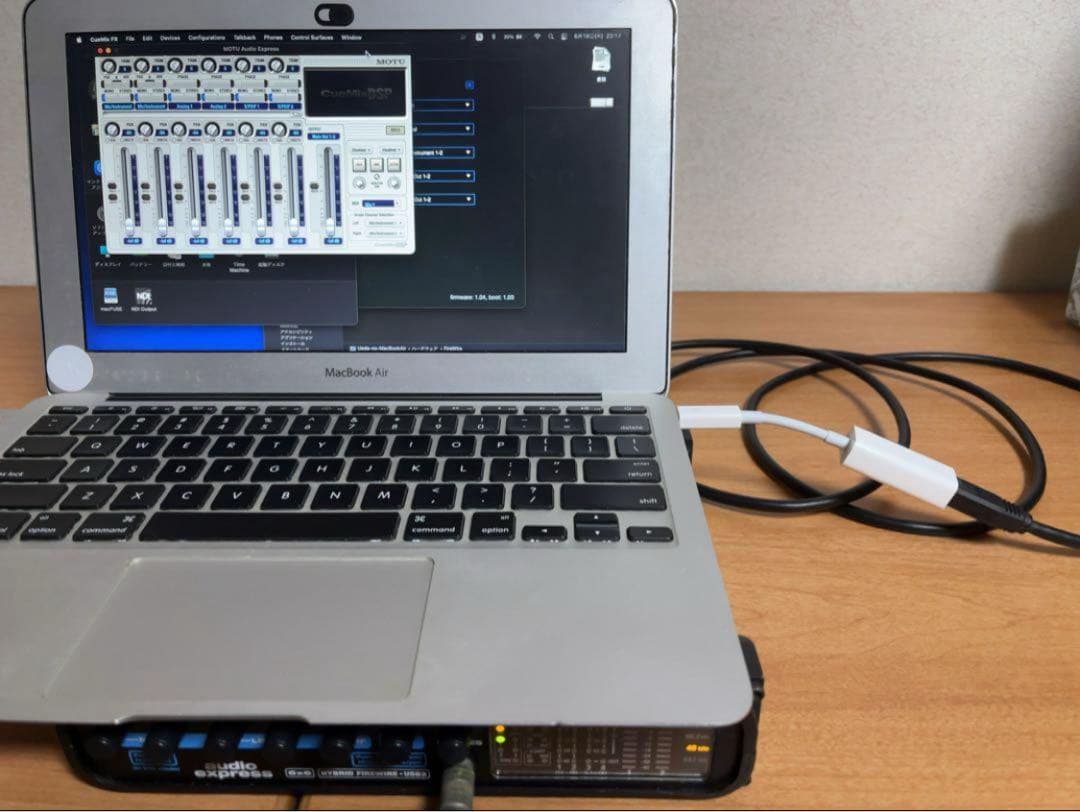 MOTU audio express オーディオインターフェイス　電源等付属