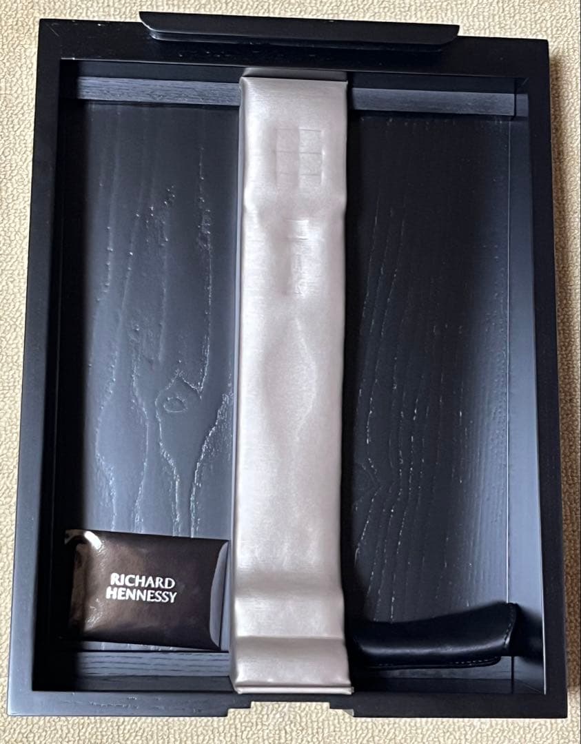 最終お値下げ ヘネシー リシャール 空瓶 化粧箱 外箱付き