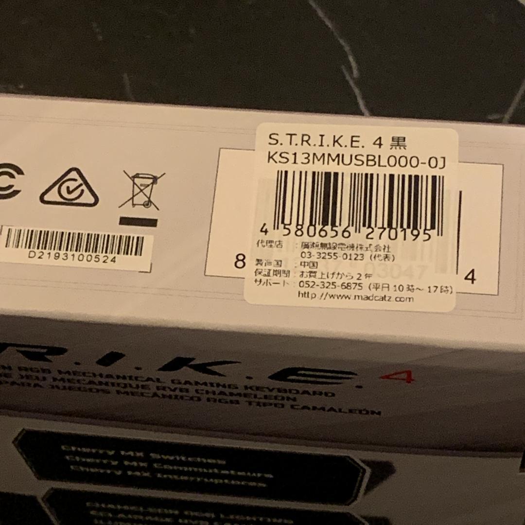 Mad Catz■S.T.R.I.K.E 4 メカニカルキーボード 英語配列 黒