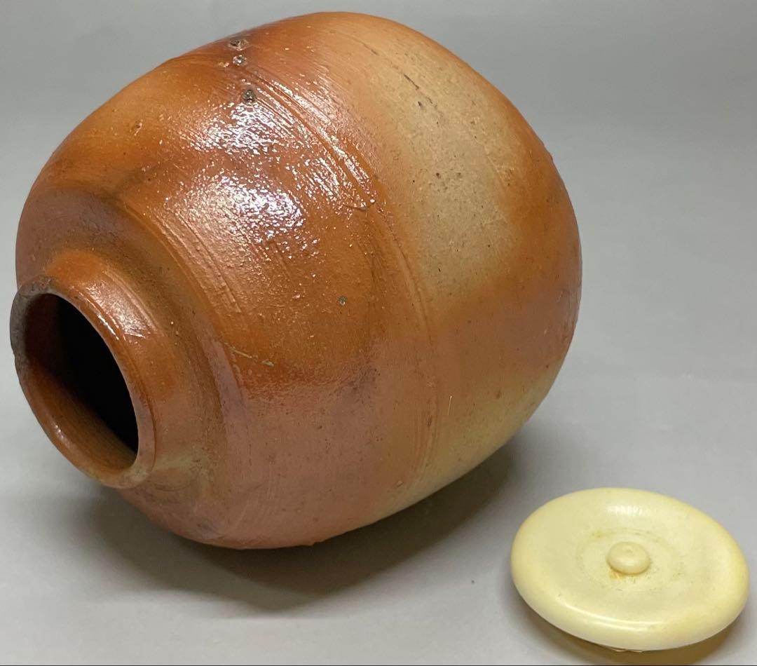 県指定重要無形文化財　山本雄一　備前茶入　共箱(四方桟盛蓋) 共布　栞　y2