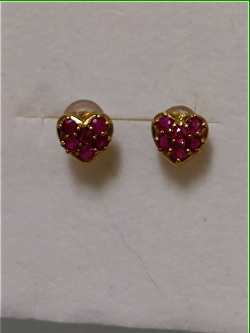 ハート型ピンクストーンスタッドピアスK１８金