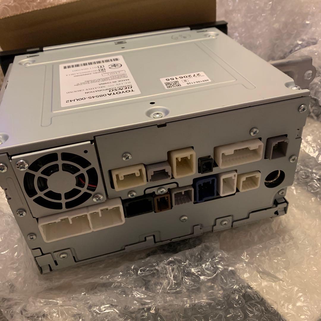 トヨタ純正ナビ7インチ　voxy 70