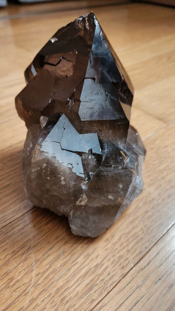 新春値下げ✨1.41kg　極上　エレスチャルスモーキークォーツカテドラル　水晶