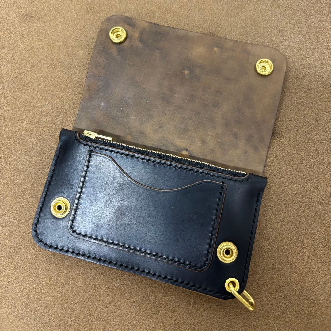 ホースバット　トラッカーウォレット　黒　茶心　3層　MARYAM