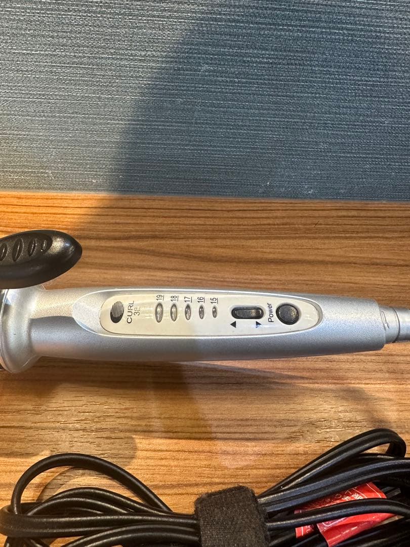 クレイツカールアイロン38ミリ、ノビーストレートアイロンの2本セット