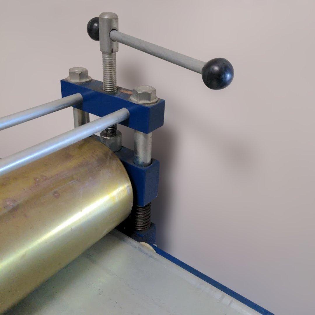 銅版画プレス機 新日本造形 SNP-17 プレス台付き ローラー幅45cm