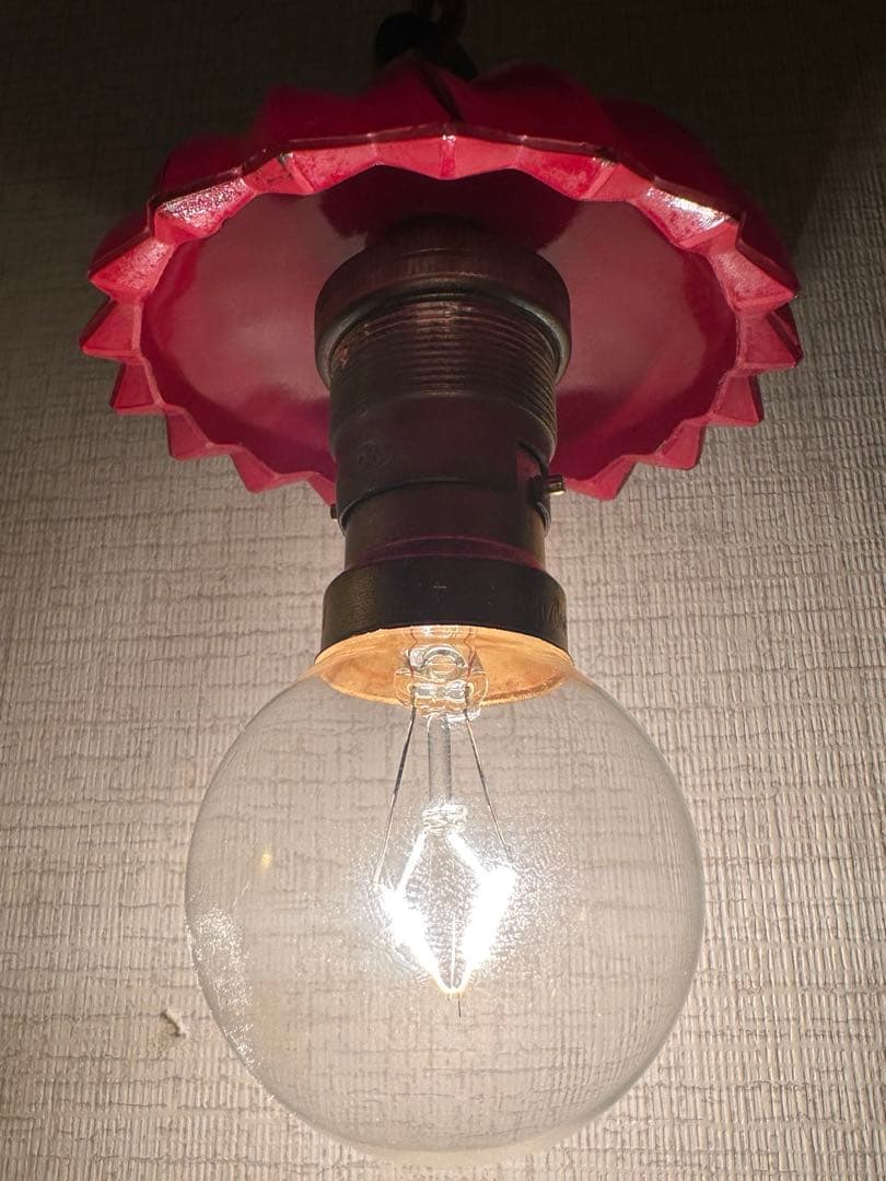 20s フランス アンティーク 希少なクランベリーガラスの螺旋模様アトリエランプ