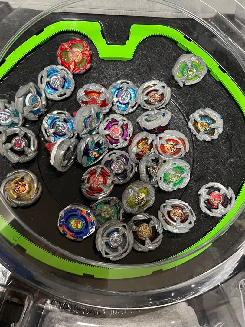 ベイブレードx引退品 (ばら売り不可)