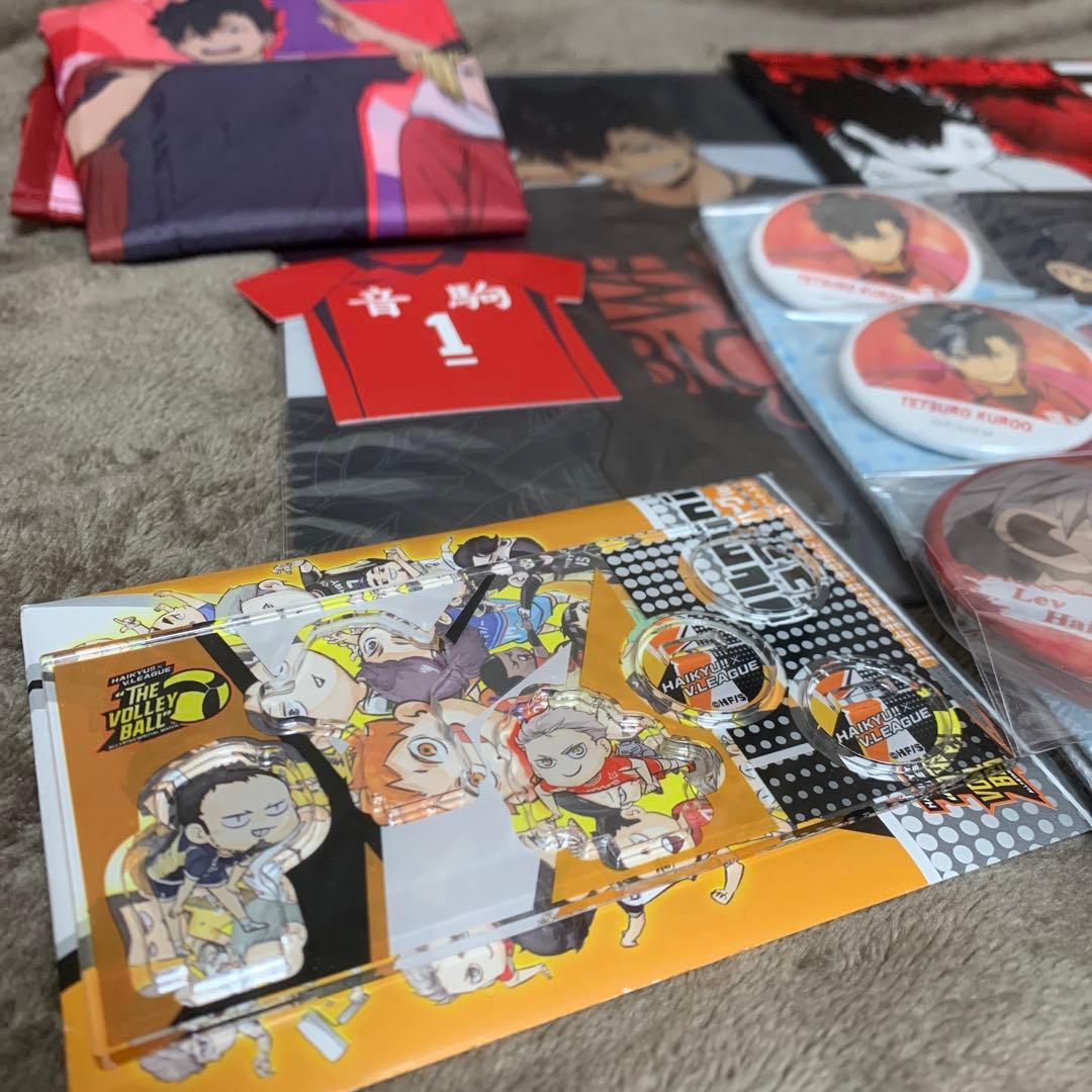 ハイキュー 黒尾鉄朗 Vリーグ アクリルminiフィギュア じろり 缶バッジ