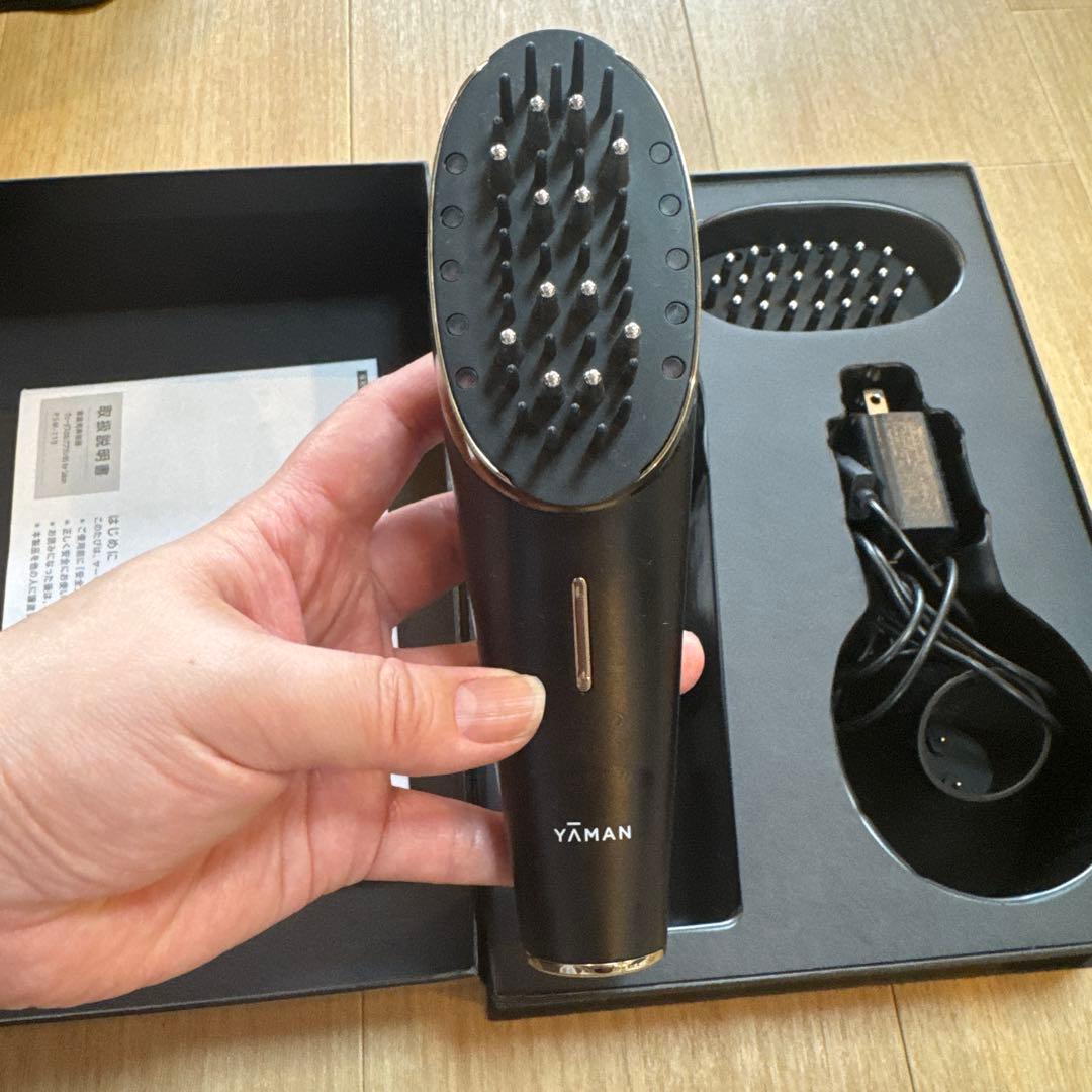 YA-MANヴェーダスカルプブラシBSforsalon