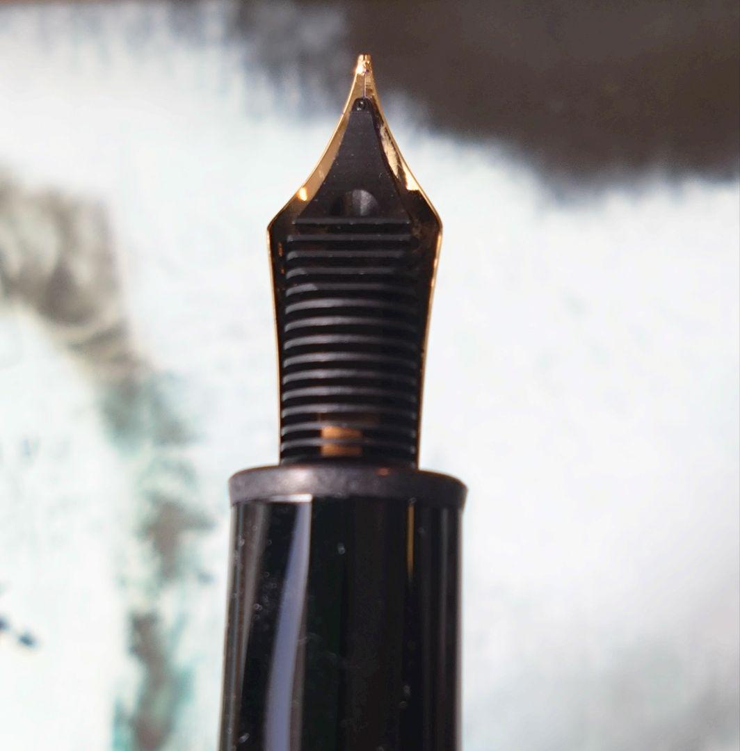 モンブラン万年筆　 ヨハンシュトラウス　F　シャンパンゴールド