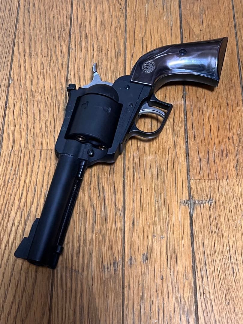 マルシン ガスガン スーパーブラックホーク ブラックパール調グリップ ブラック