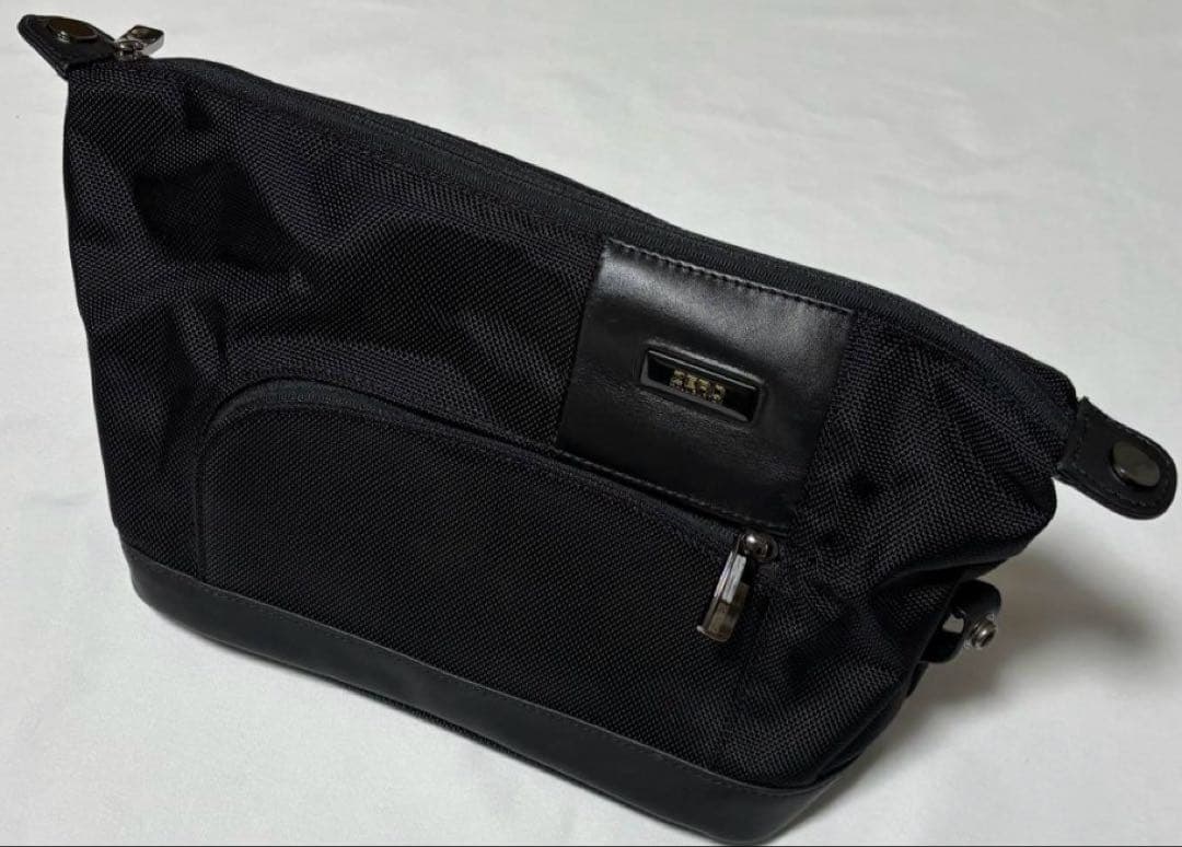 ヴィンテージ　ゼロハリバートン　大型スーツケース 　（鍵難あり）