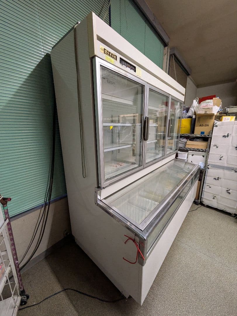 【値下げ】SANYO 大型冷凍庫 　アイスケースショーケース引き取り希望