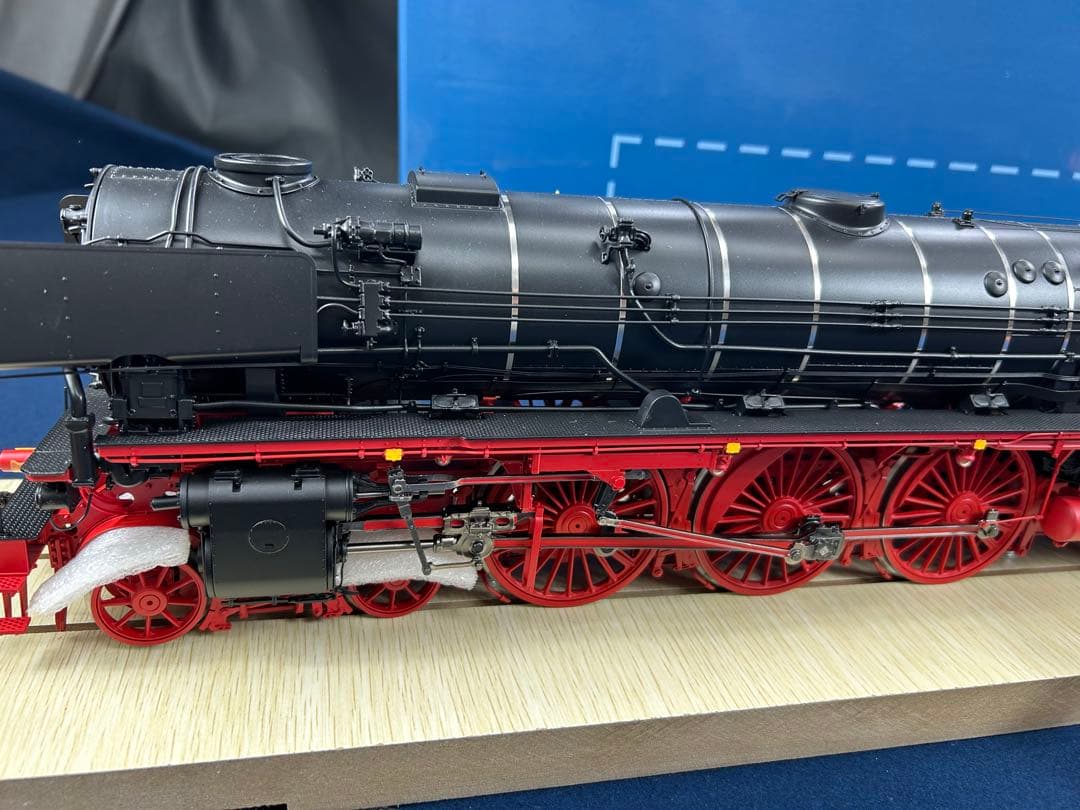 ドイツ 蒸気機関車 KM1 Modellbau BAUREIHE 01