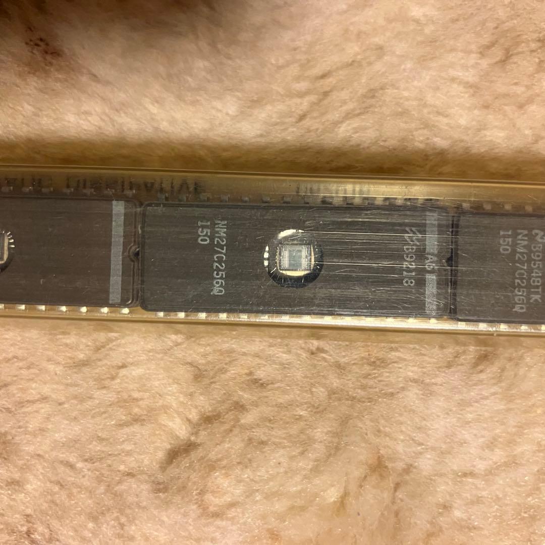 【新品】EP-ROM ナショナルセミコンダクター　NM27C256Q