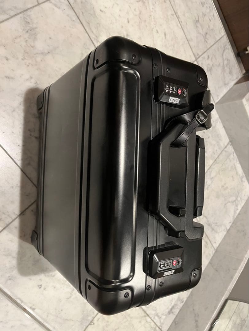 【状態良好】ゼロハリバートン 2輪キャリー アルミニウム　29L PCケース付