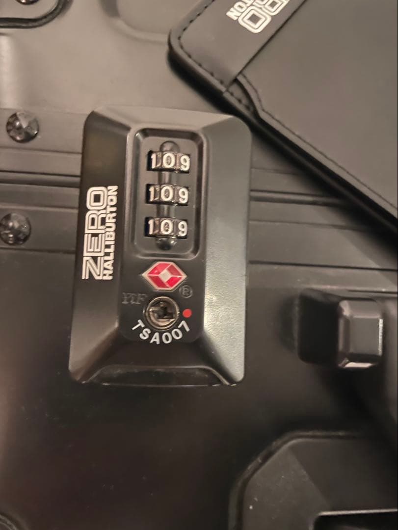 【状態良好】ゼロハリバートン 2輪キャリー アルミニウム　29L PCケース付