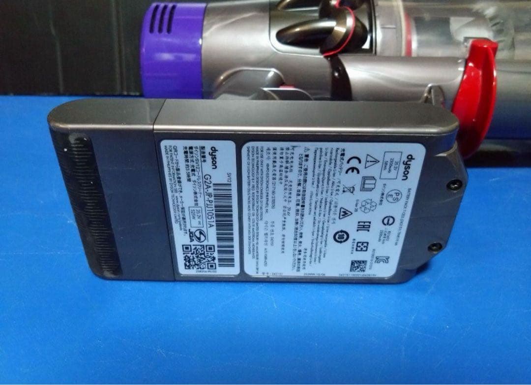 【美品】V10 SV-12 サイクロン式 コードレスクリーナー