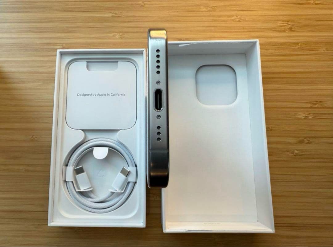 【良品】iPhone15 Pro 256GB SIMフリー