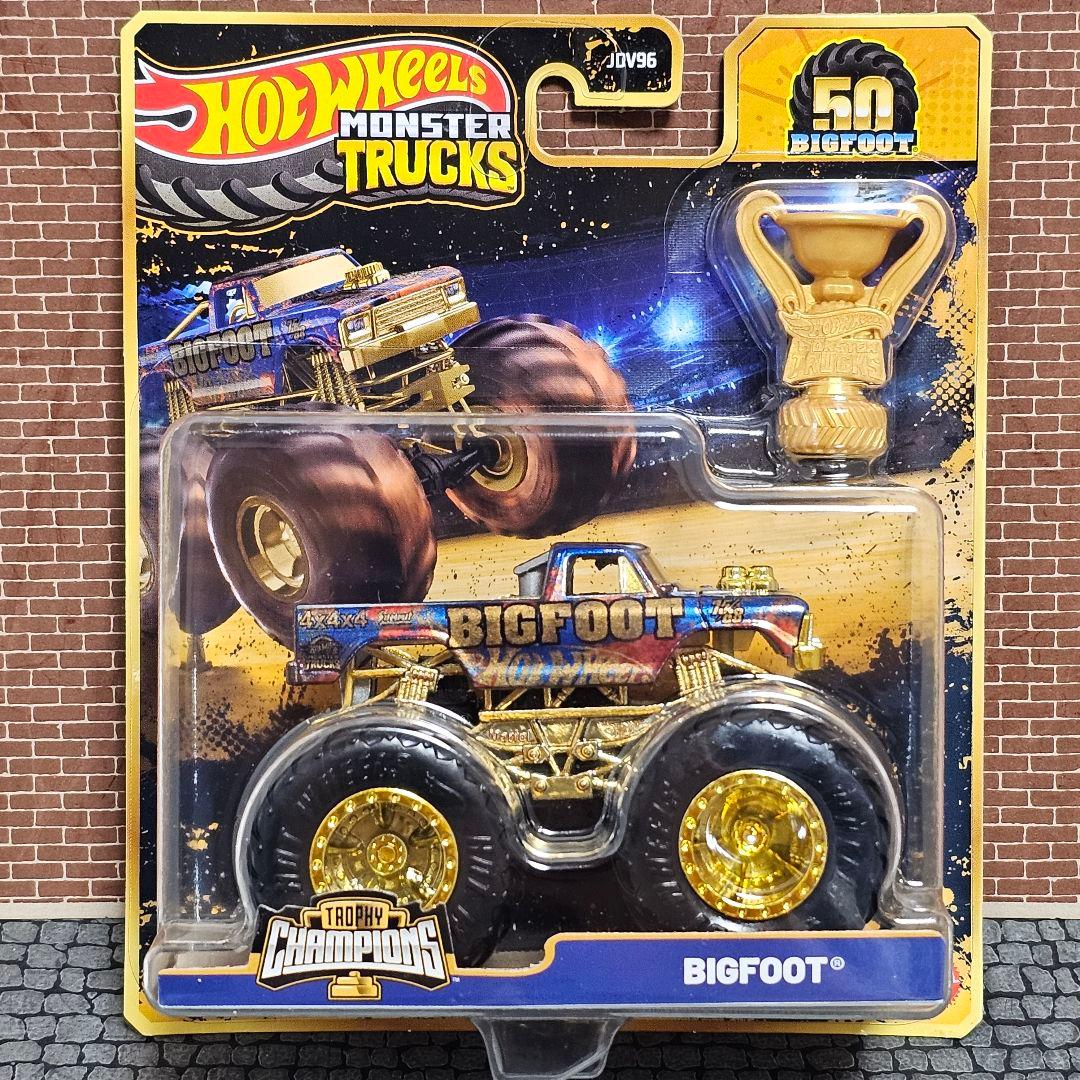 ホットウィール　モンスタートラック　ビッグフット　50周年　ゴールド