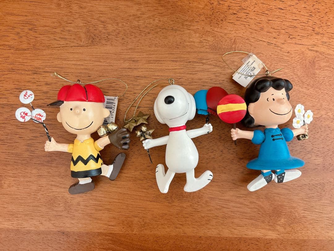 スヌーピー　PEANUTS オーナメント　ルーシー　チャーリーブラウン