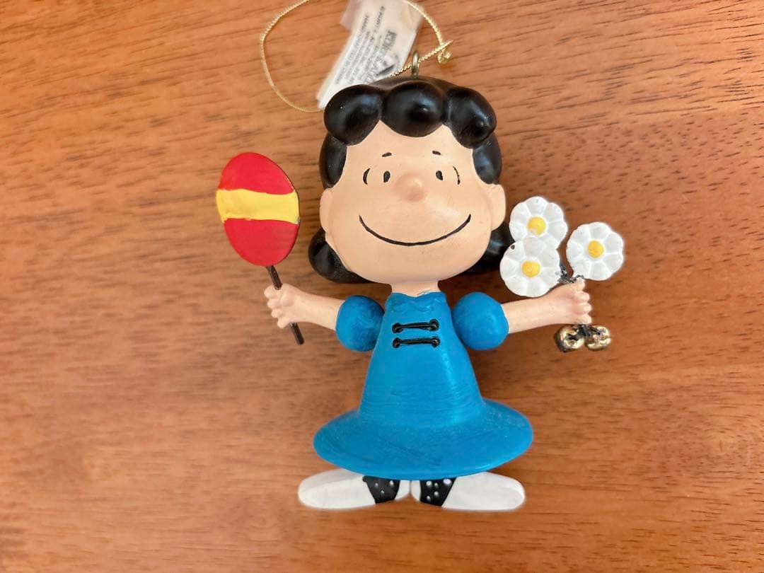 スヌーピー　PEANUTS オーナメント　ルーシー　チャーリーブラウン