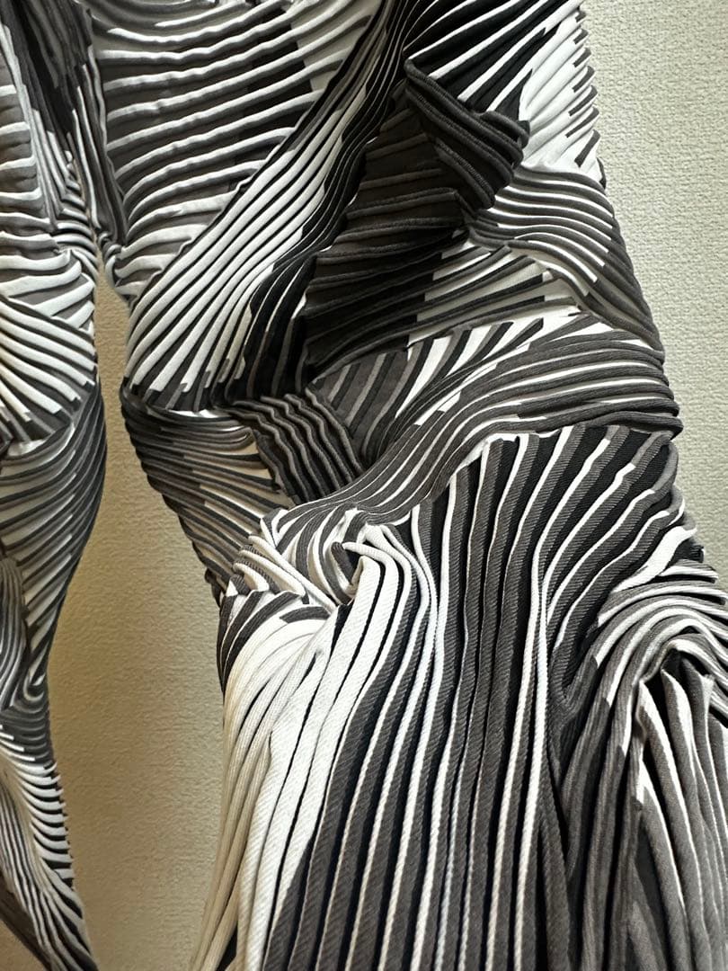 【最終値下げ】ISSEYMIYAKE A-POCABLE パンツ