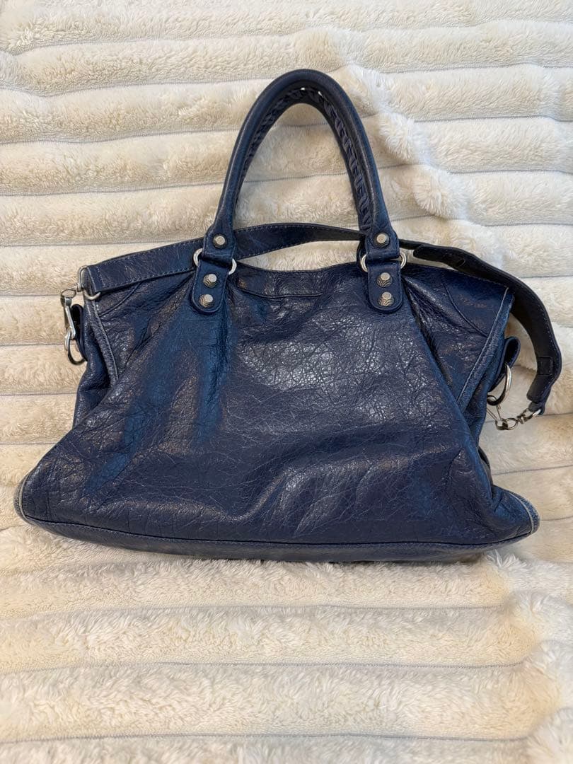 BALENCIAGA ネイビー レザー ハンドバッグ