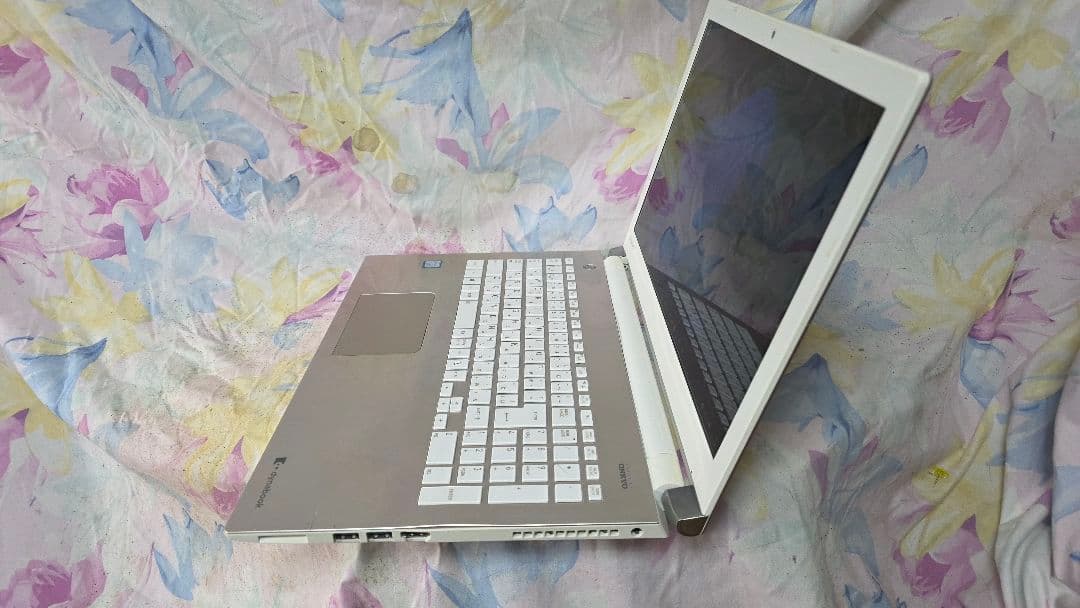 Dynabook☆高速 i7☆新品SSD256GB☆12GB☆MSOffice付