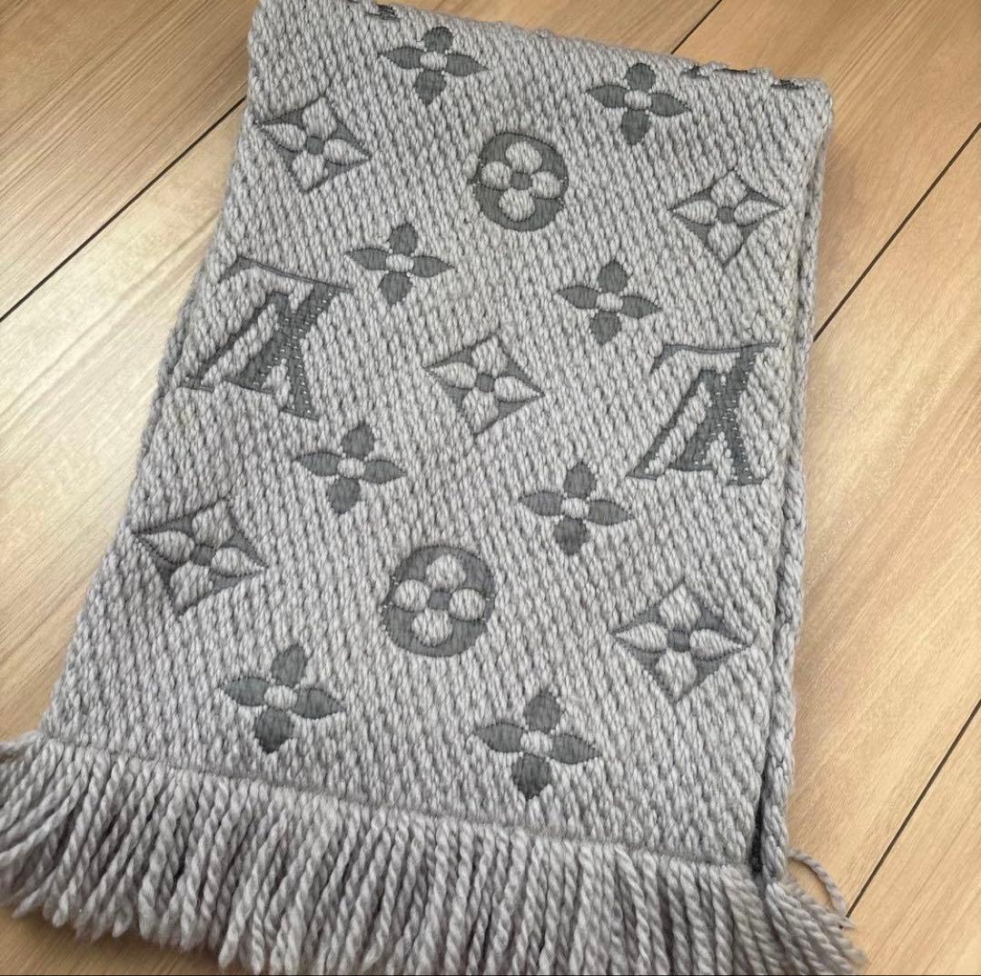 ルイヴィトン　マフラー　グレー