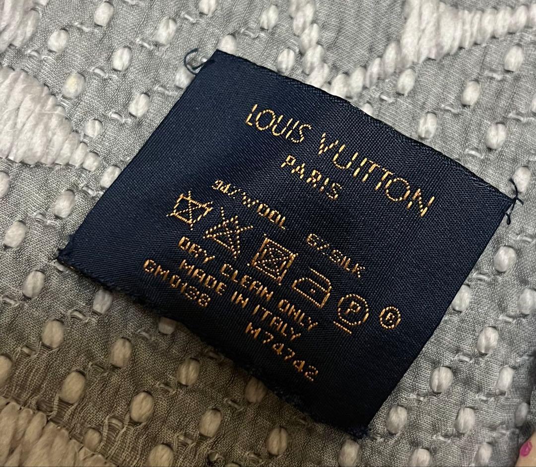 ルイヴィトン　マフラー　グレー