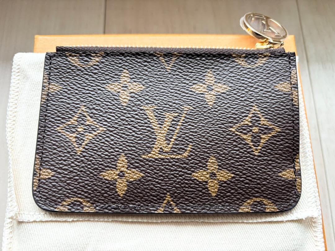 LOUIS VUITTON フラグメントケース♡ ポルト カルト・ロミー 新品