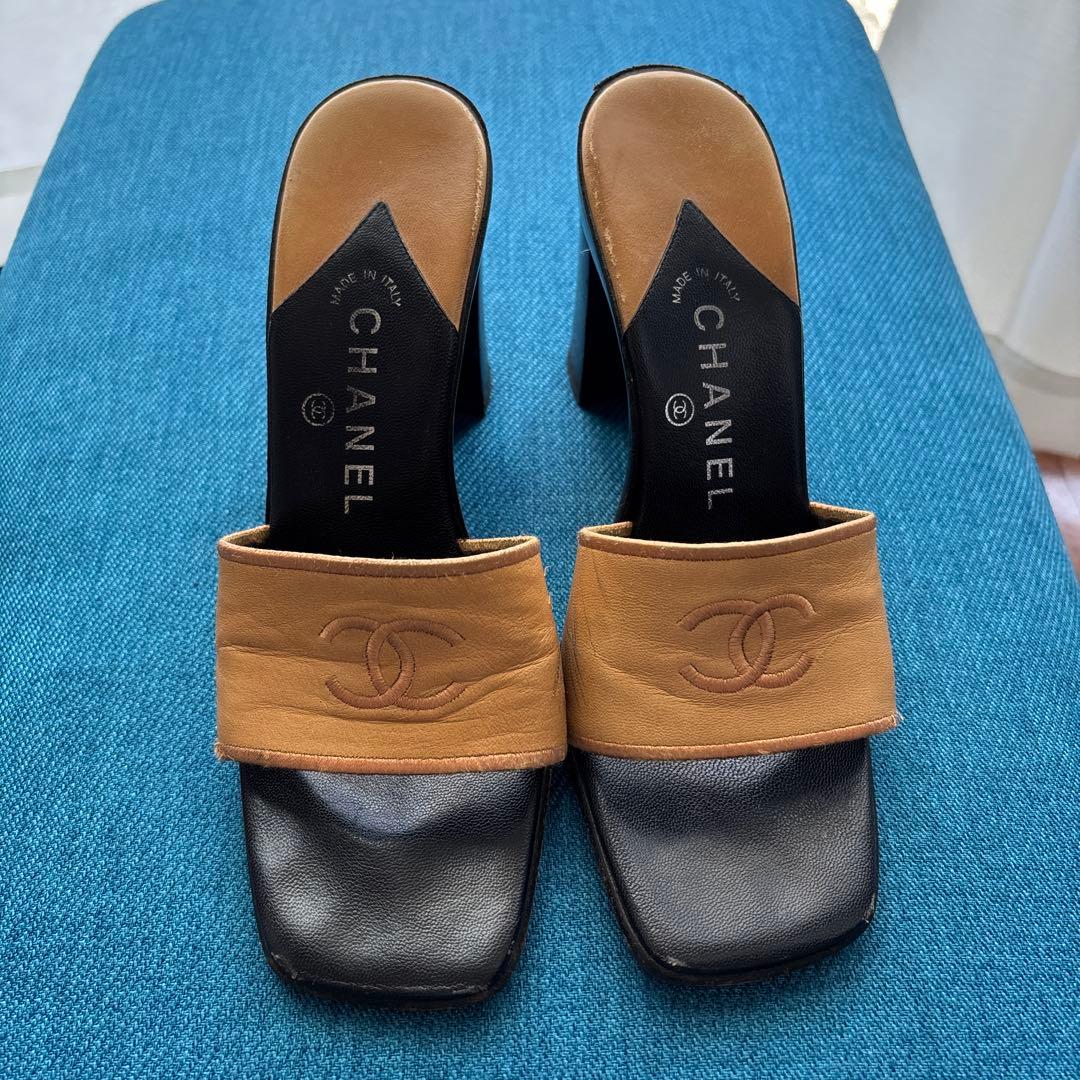 CHANEL ベージュ ブラック ミュール