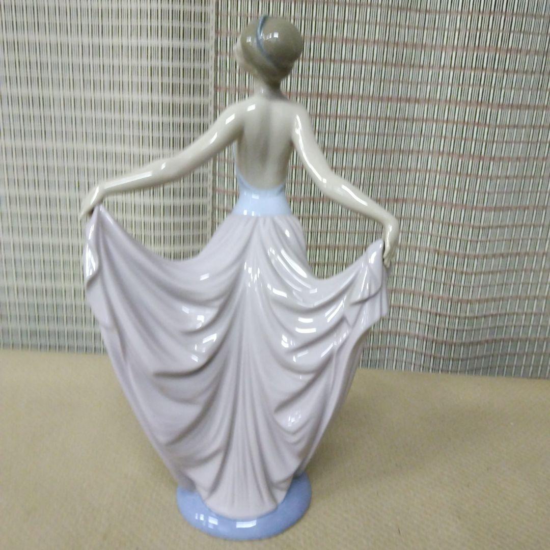 ☆期間限定理由あり特価！【リアドロ『踊る少女』現状品】